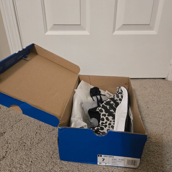 Adidas_Swift Run_Leopard Print_Size 7W_NIB - Picture 4 of 4